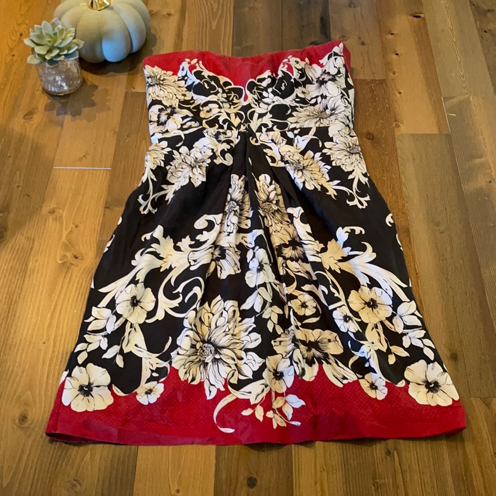 White House Black Market •red and black strapless cocktail dress• sz 10• silk•